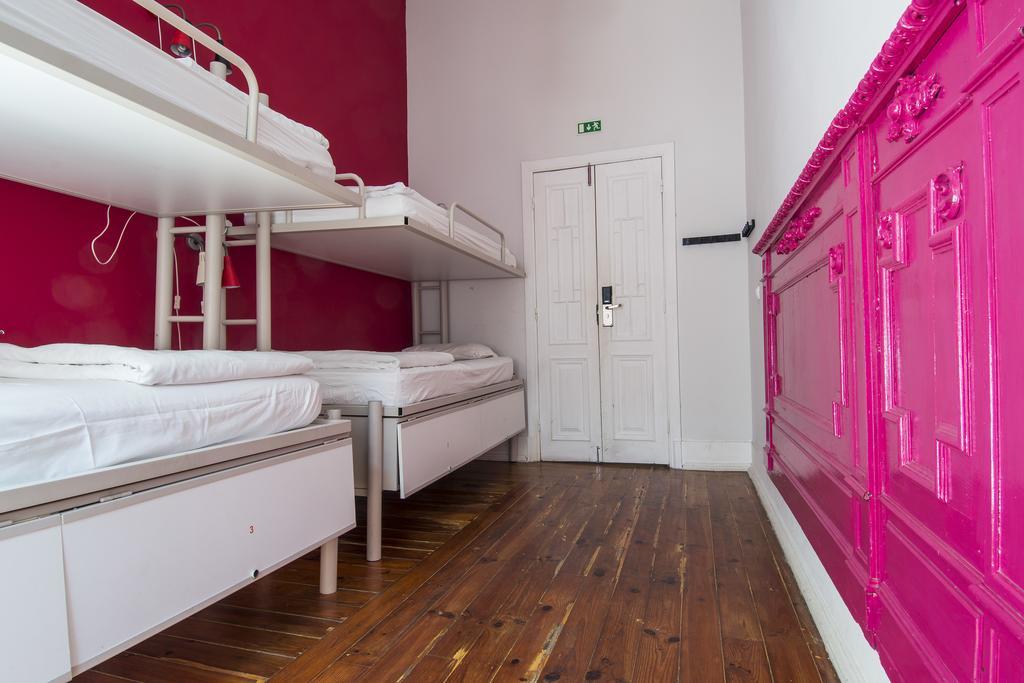 Bed 4-Bed Male Dormitory Room